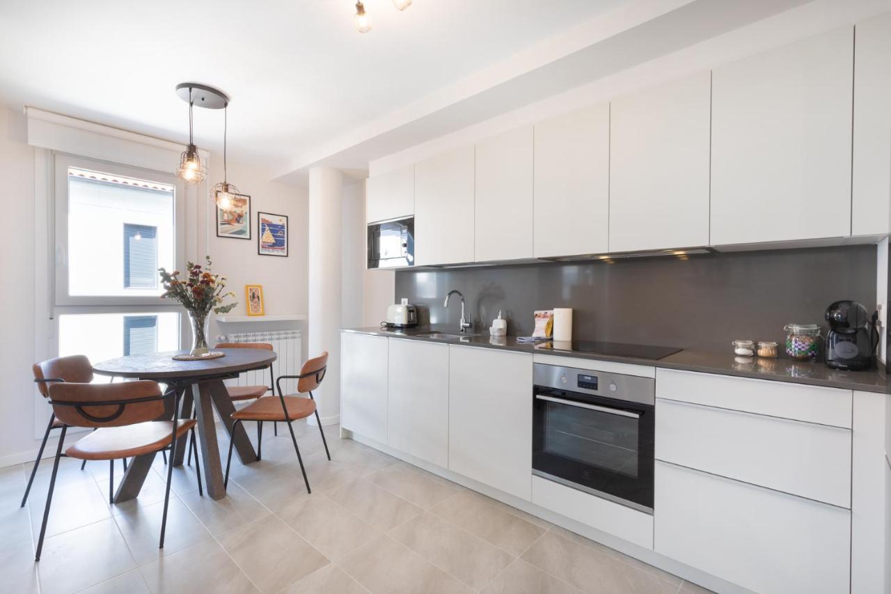 Salakobeta - Baskeyrentals Lasarte Oria Exteriör bild